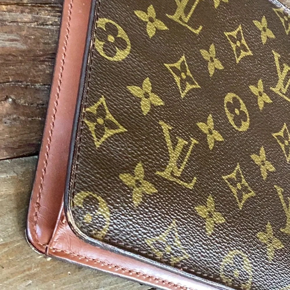 Louis Vuitton vintage monogram pochette homme clutch AUTHENTIC‎